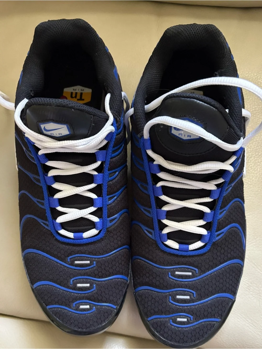 Nike Air Tuned Black and Royal Blue Athletic Shoes